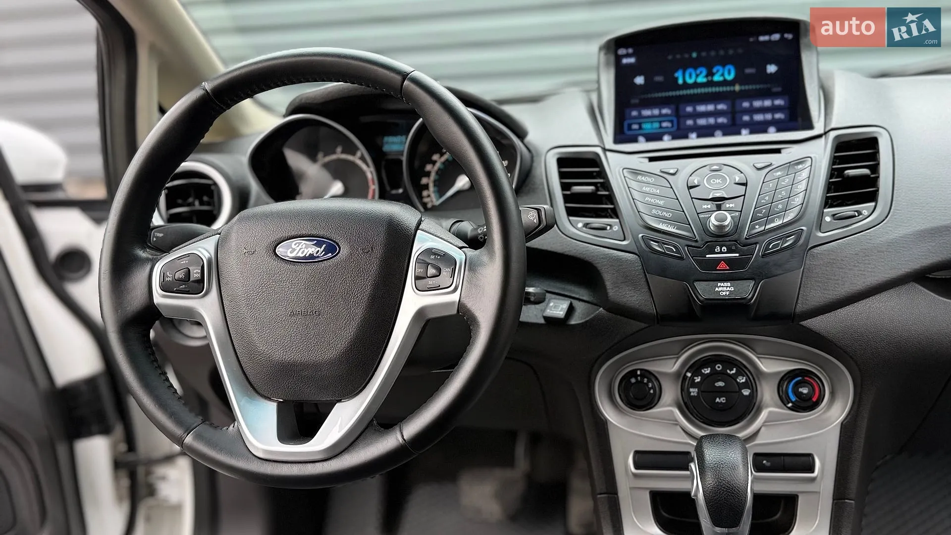 2015 Ford Fiesta - мініатюра 26