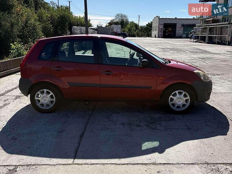 Хетчбек Ford Fiesta 2008 в Стрию