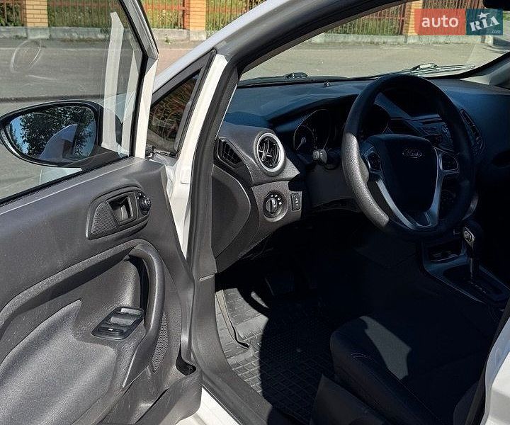 Седан Ford Fiesta 2018 в Киеве