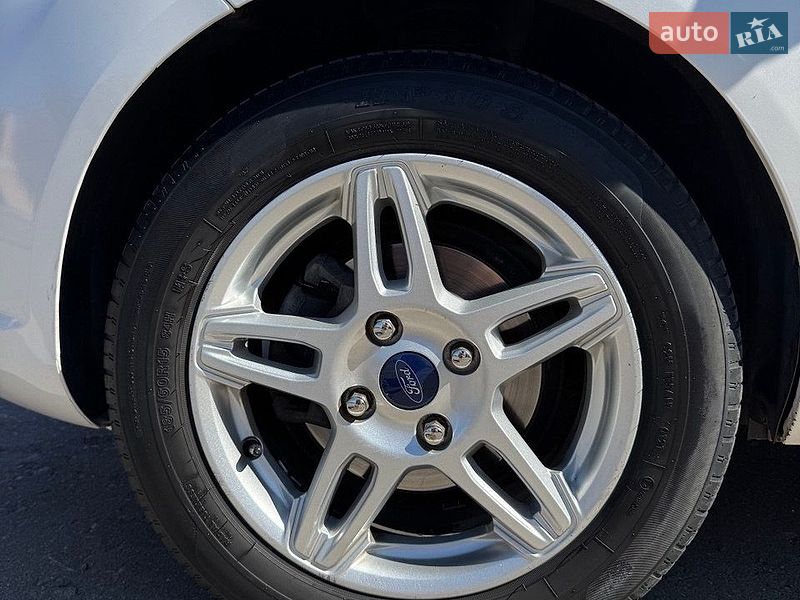 Седан Ford Fiesta 2018 в Киеве