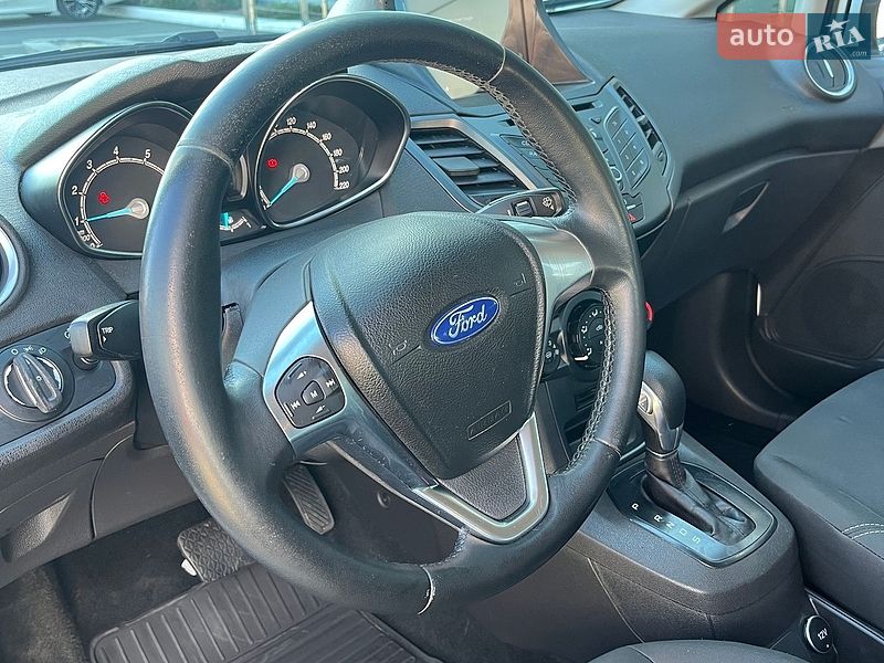 Хетчбек Ford Fiesta 2017 в Києві