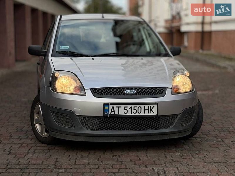Хетчбек Ford Fiesta 2006 в Івано-Франківську