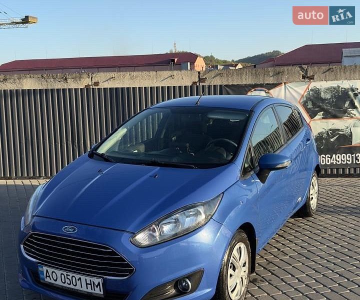 Хэтчбек Ford Fiesta 2013 в Мукачево