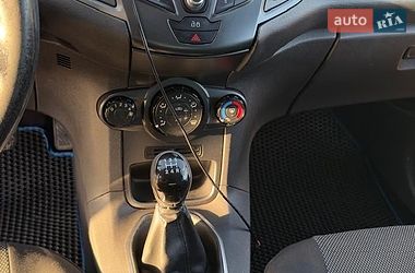 Хэтчбек Ford Fiesta 2013 в Мукачево