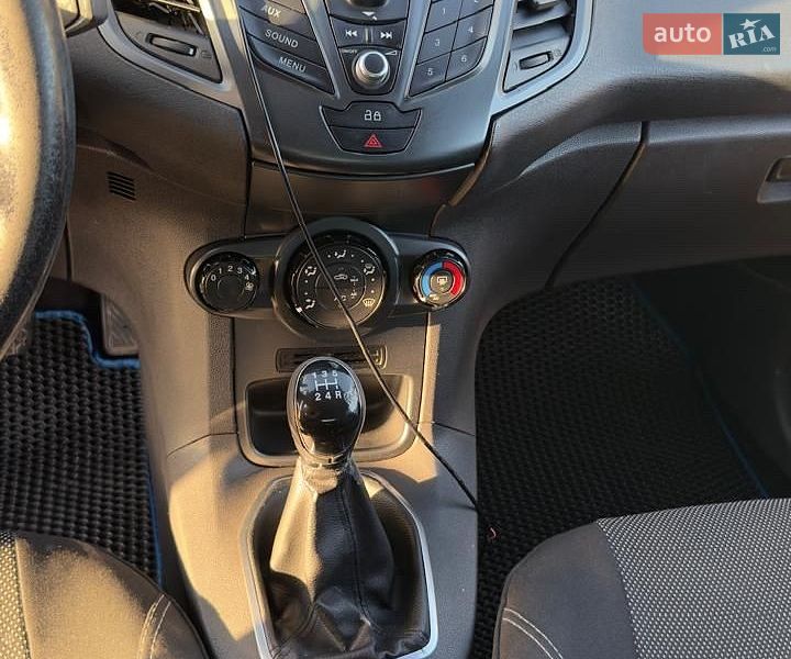 Хэтчбек Ford Fiesta 2013 в Мукачево