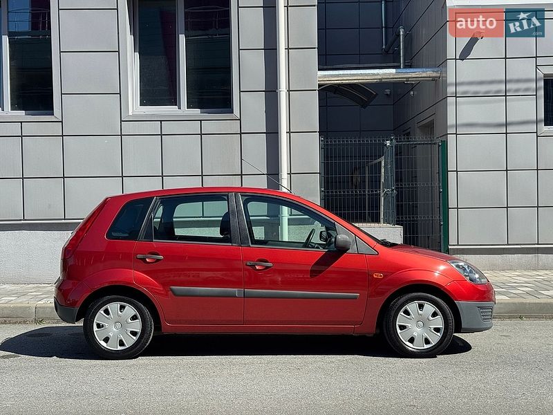Хэтчбек Ford Fiesta 2006 в Запорожье