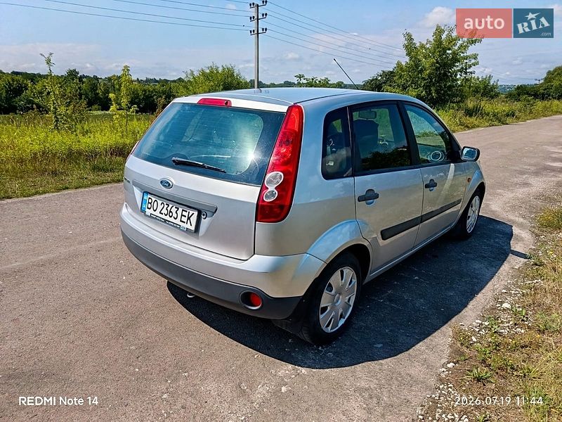 Хэтчбек Ford Fiesta 2007 в Ровно