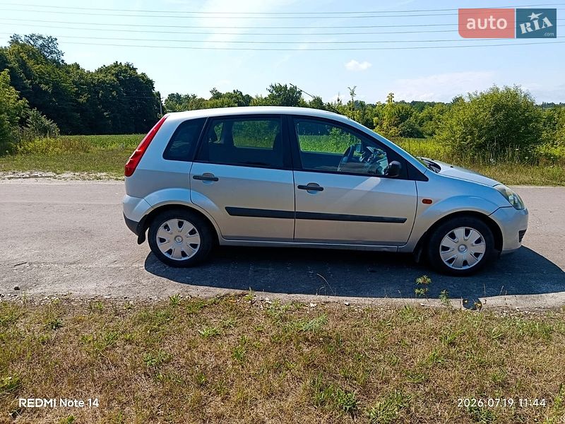 Хэтчбек Ford Fiesta 2007 в Ровно