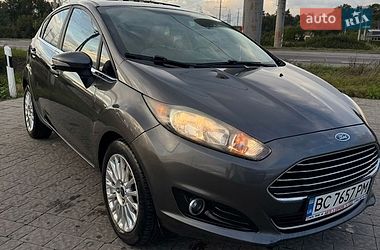 Хетчбек Ford Fiesta 2015 в Львові