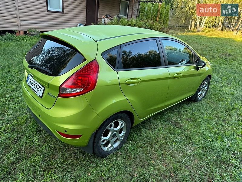 Хетчбек Ford Fiesta 2011 в Києві