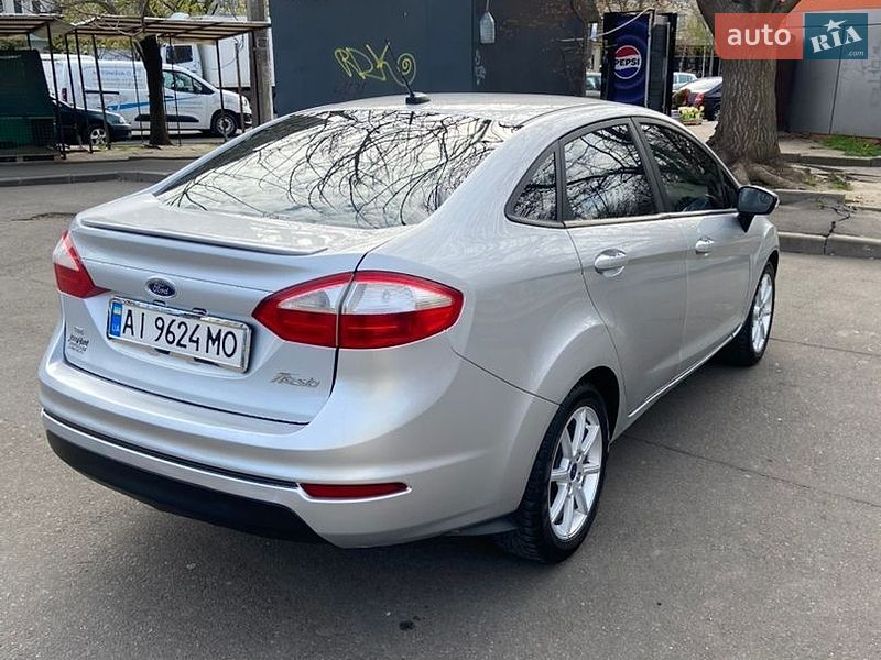 Седан Ford Fiesta 2016 в Одесі