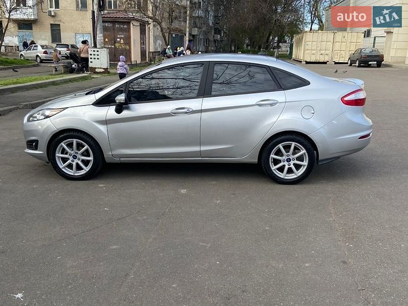 Седан Ford Fiesta 2016 в Одесі