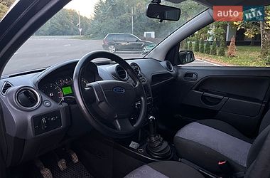 Хэтчбек Ford Fiesta 2007 в Ровно