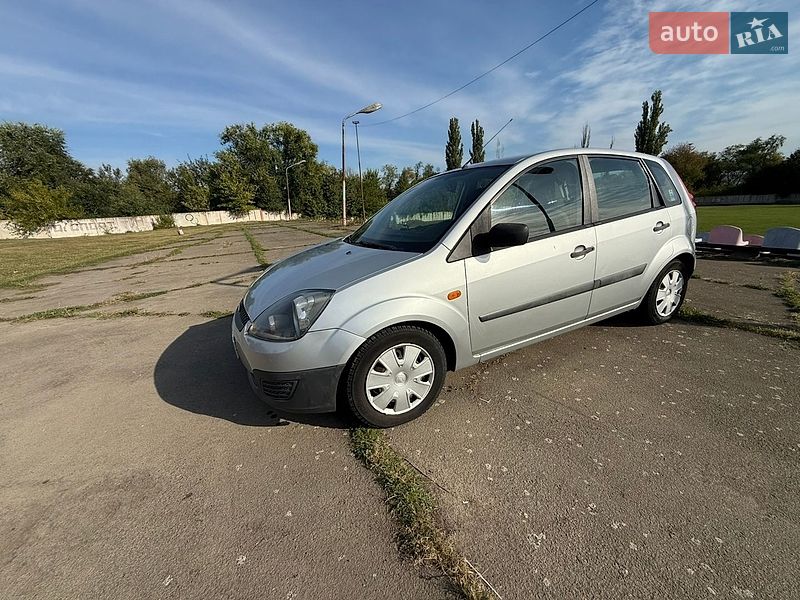 Хетчбек Ford Fiesta 2006 в Ладижині