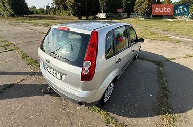 Хетчбек Ford Fiesta 2006 в Ладижині