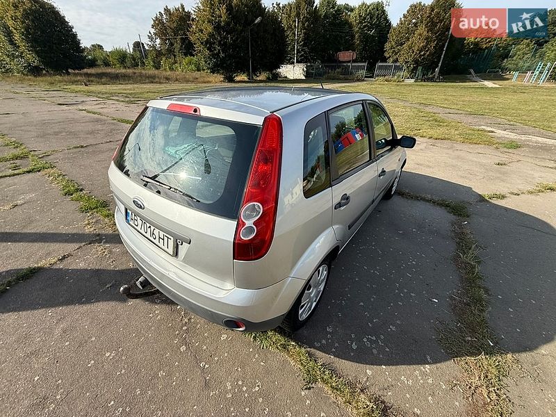 Хетчбек Ford Fiesta 2006 в Ладижині