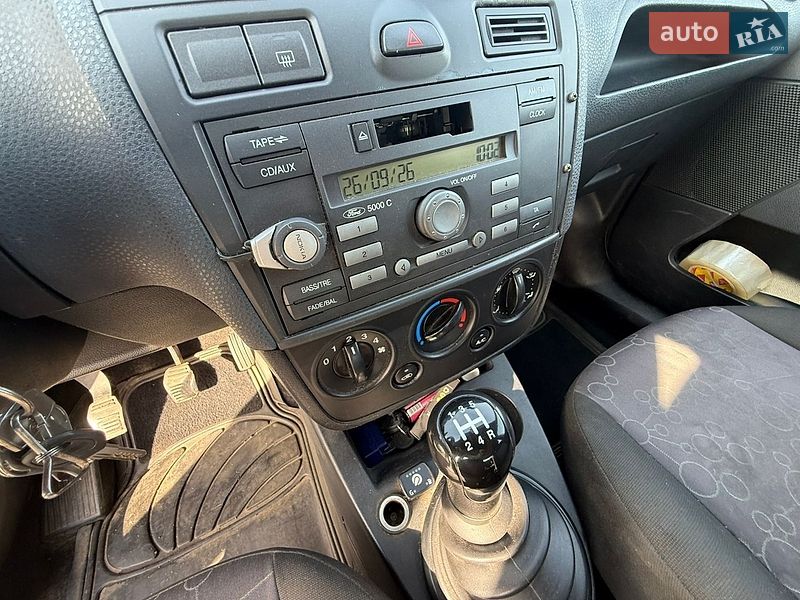 Хетчбек Ford Fiesta 2006 в Ладижині