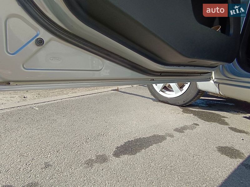 Хетчбек Ford Fiesta 2004 в Білій Церкві