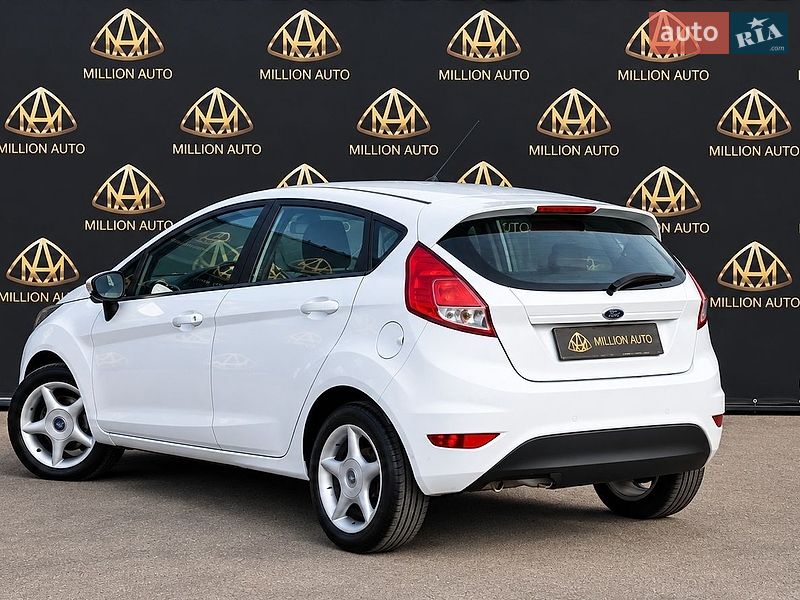 Хэтчбек Ford Fiesta 2016 в Киеве