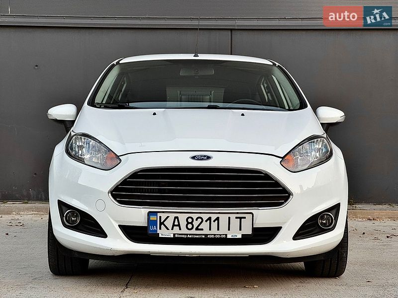 Хэтчбек Ford Fiesta 2015 в Киеве