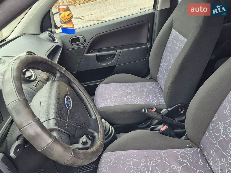 Хэтчбек Ford Fiesta 2006 в Жмеринке