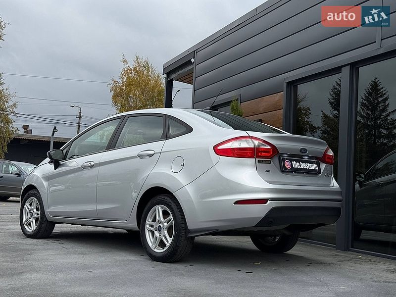 Седан Ford Fiesta 2017 в Ровно