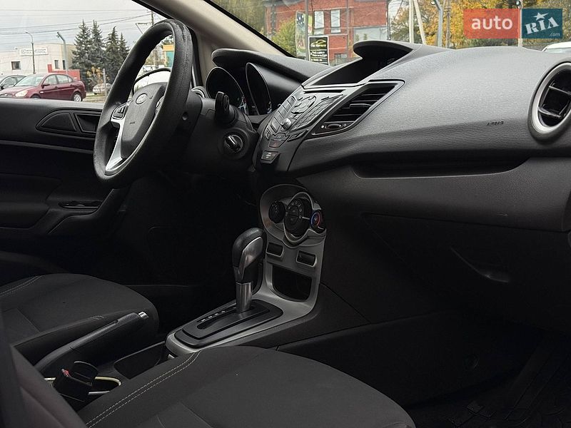 Седан Ford Fiesta 2017 в Ровно