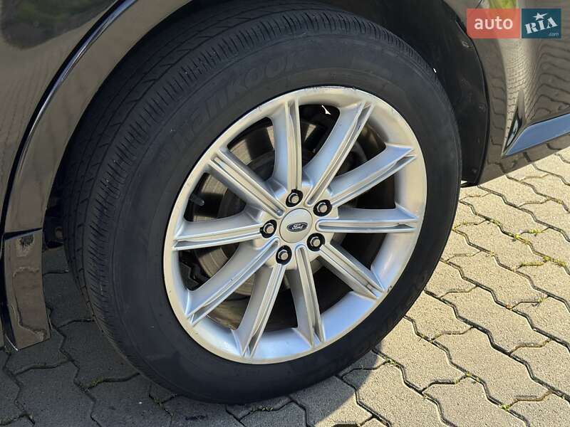 Позашляховик / Кросовер Ford Flex 2019 в Сваляві