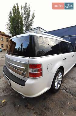 Позашляховик / Кросовер Ford Flex 2017 в 