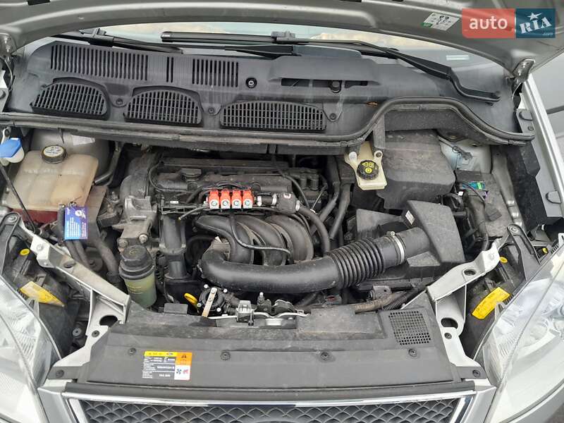 Микровэн Ford Focus C-Max 2006 в Киеве