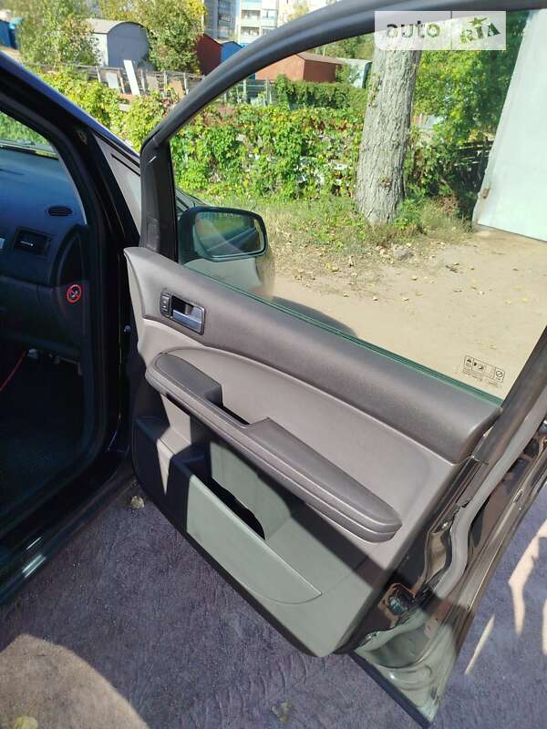 Минивэн Ford Focus C-Max 2004 в Коростене