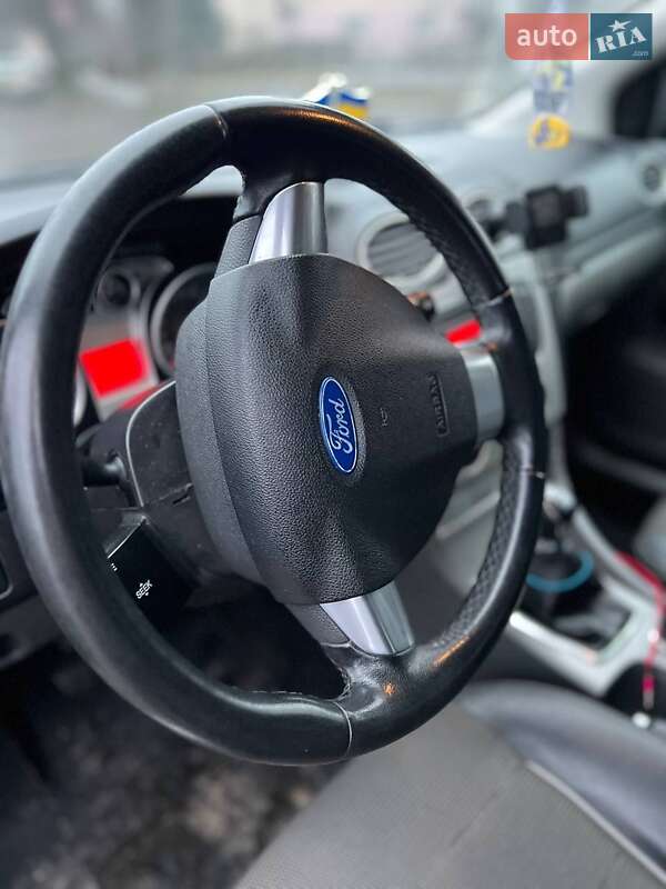 Мінівен Ford Focus C-Max 2010 в Летичіві