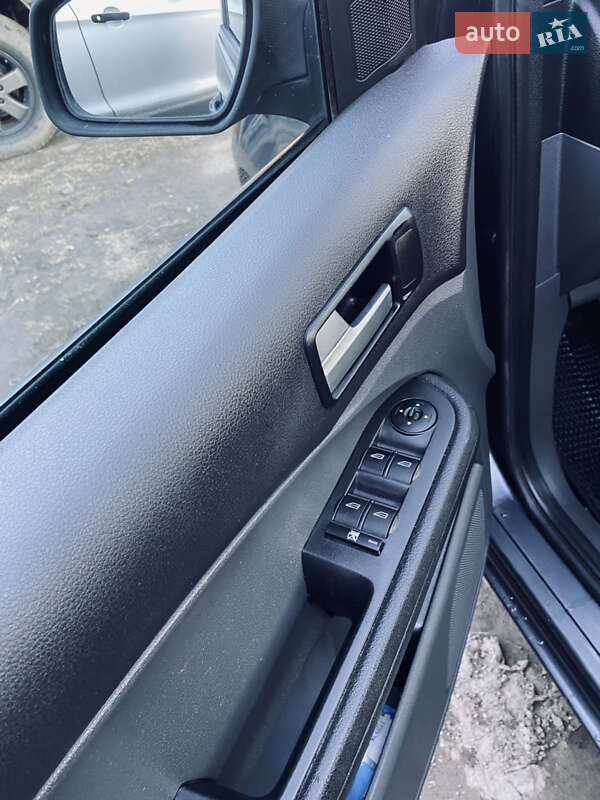 Микровэн Ford Focus C-Max 2005 в Заставной