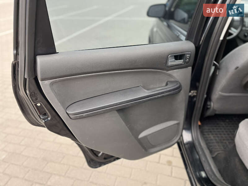 Мінівен Ford Focus C-Max 2006 в Дубні