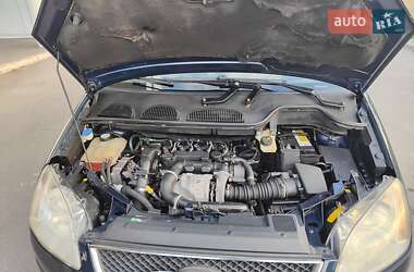 Минивэн Ford Focus C-Max 2004 в 