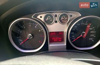 Минивэн Ford Focus C-Max 2009 в 