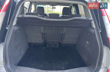 Мінівен Ford Focus C-Max 2004 в 