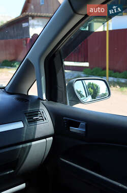 Минивэн Ford Focus C-Max 2004 в 