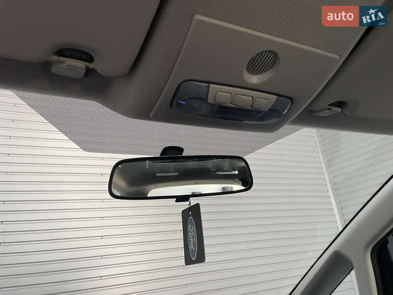 Минивэн Ford Focus C-Max 2010 в Стрые