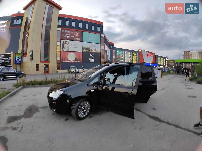 Минивэн Ford Focus C-Max 2007 в Ивано-Франковске