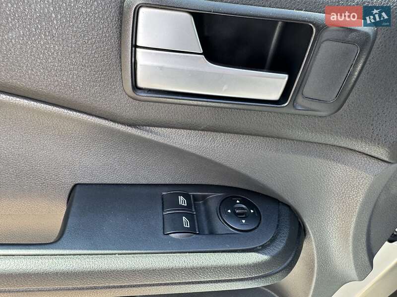 Мінівен Ford Focus C-Max 2006 в Володимирі