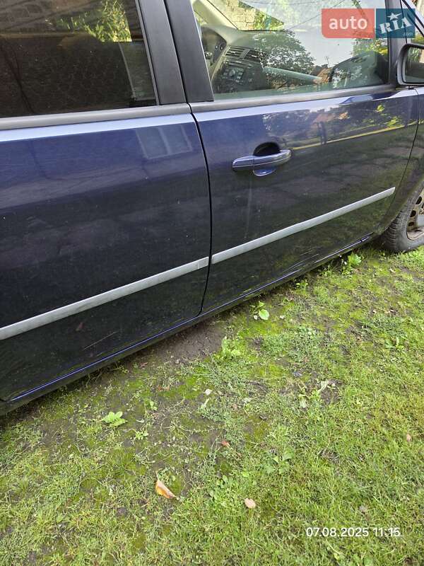 Минивэн Ford Focus C-Max 2004 в Стрые