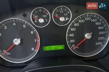 Мінівен Ford Focus C-Max 2005 в 