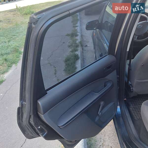 Минивэн Ford Focus C-Max 2006 в Киеве