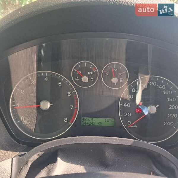 Мінівен Ford Focus C-Max 2007 в Чернігові