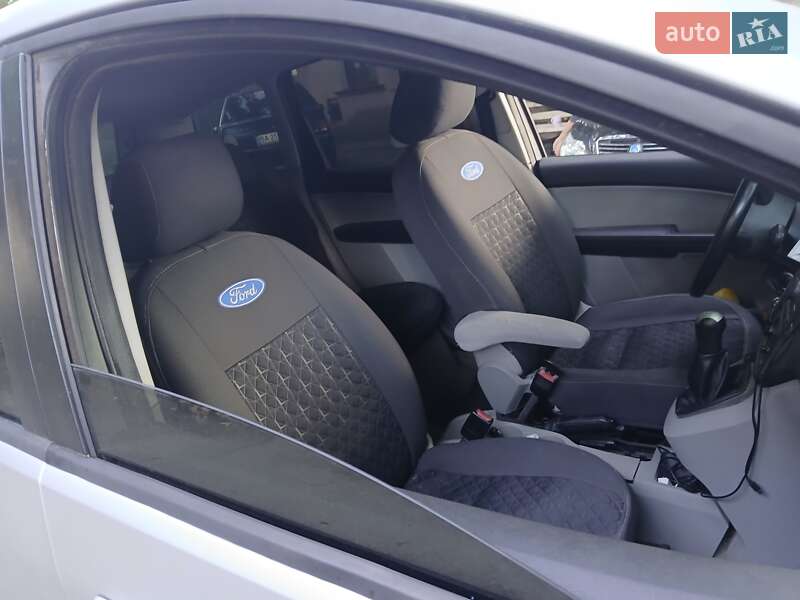 Минивэн Ford Focus C-Max 2004 в Кропивницком