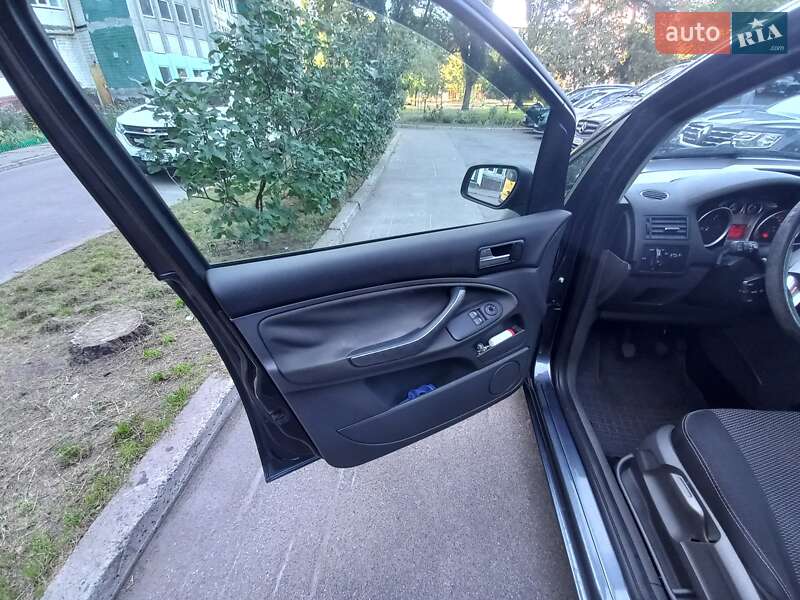 Мінівен Ford Focus C-Max 2008 в Києві