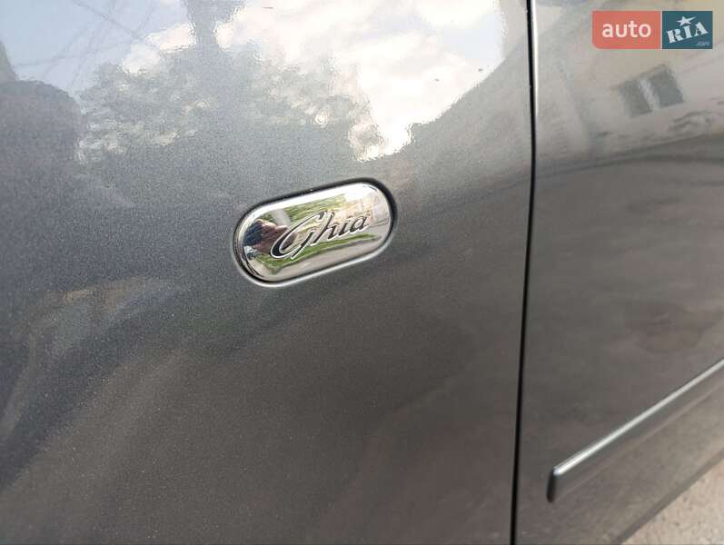 Мінівен Ford Focus C-Max 2006 в Чернівцях