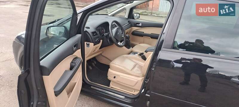 Минивэн Ford Focus C-Max 2003 в Костополе