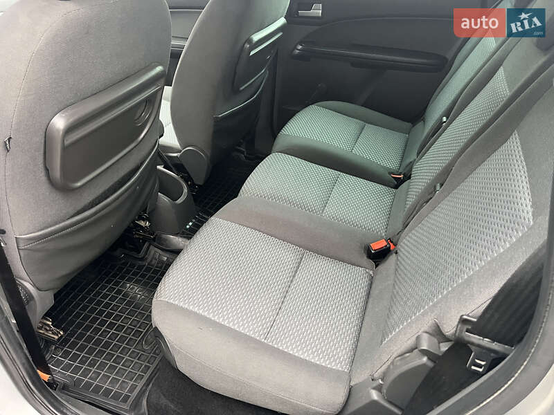 Мінівен Ford Focus C-Max 2005 в Чернівцях